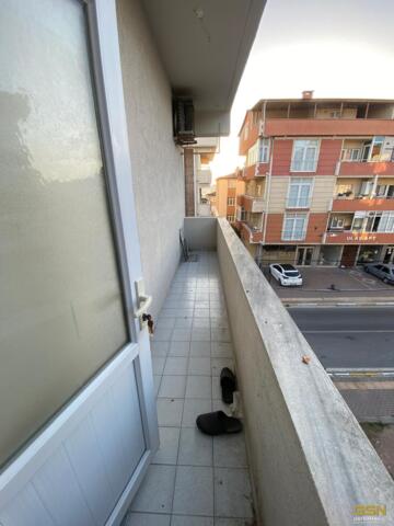 17-ÇAYIROVA YENİMAHALLE GAZİLER CAD. SATILIK DAİRE VE DÜKKANLAR